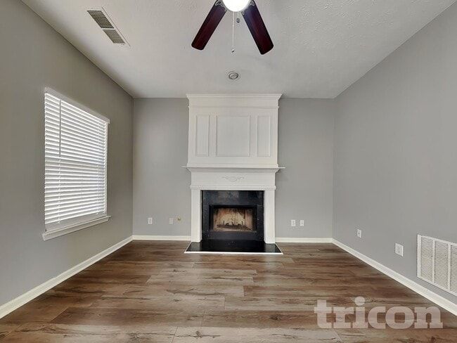 Foto del edificio - 6836 Bridgewood Dr