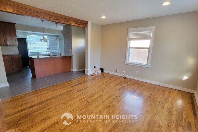 Photo - 1116 Hudson Avenue South House