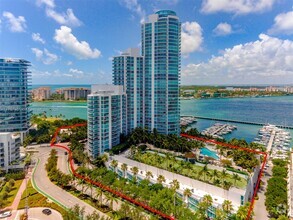 Building Photo - 1000 South Pointe Dr