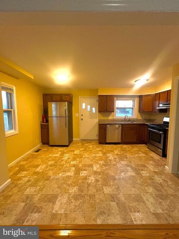 Foto del edificio - 1128 Howard Ave