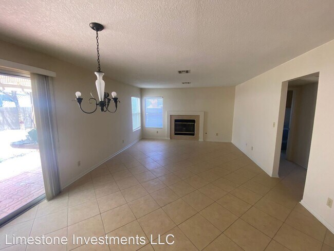 Building Photo - 3 br, 2.5 bath House - 3804 W. Red Coach Ave.