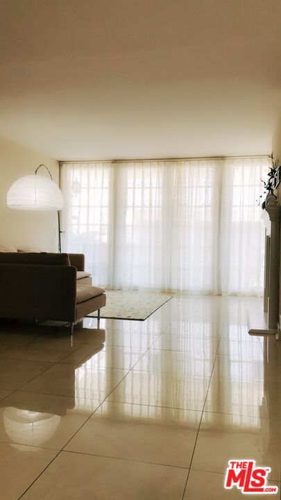 Building Photo - 1430 Colby Ave