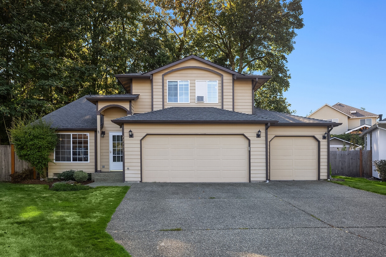 Primary Photo - 22707 SE 266th St
