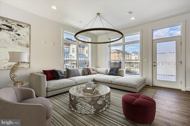Foto del edificio - 3234 Royal Fern Pl