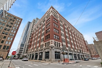 Building Photo - 732 S Financial Pl