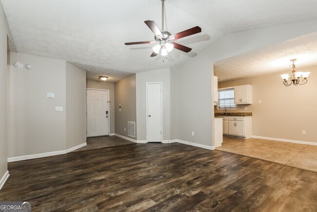 Foto del edificio - 10439 Candlelight Rd