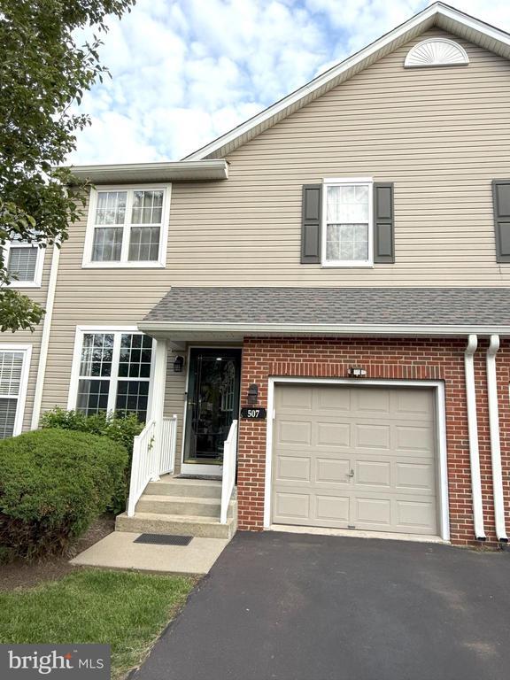 Foto principal - 507 Quincy St
