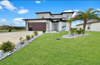 Building Photo - 86 Bethpage Dr