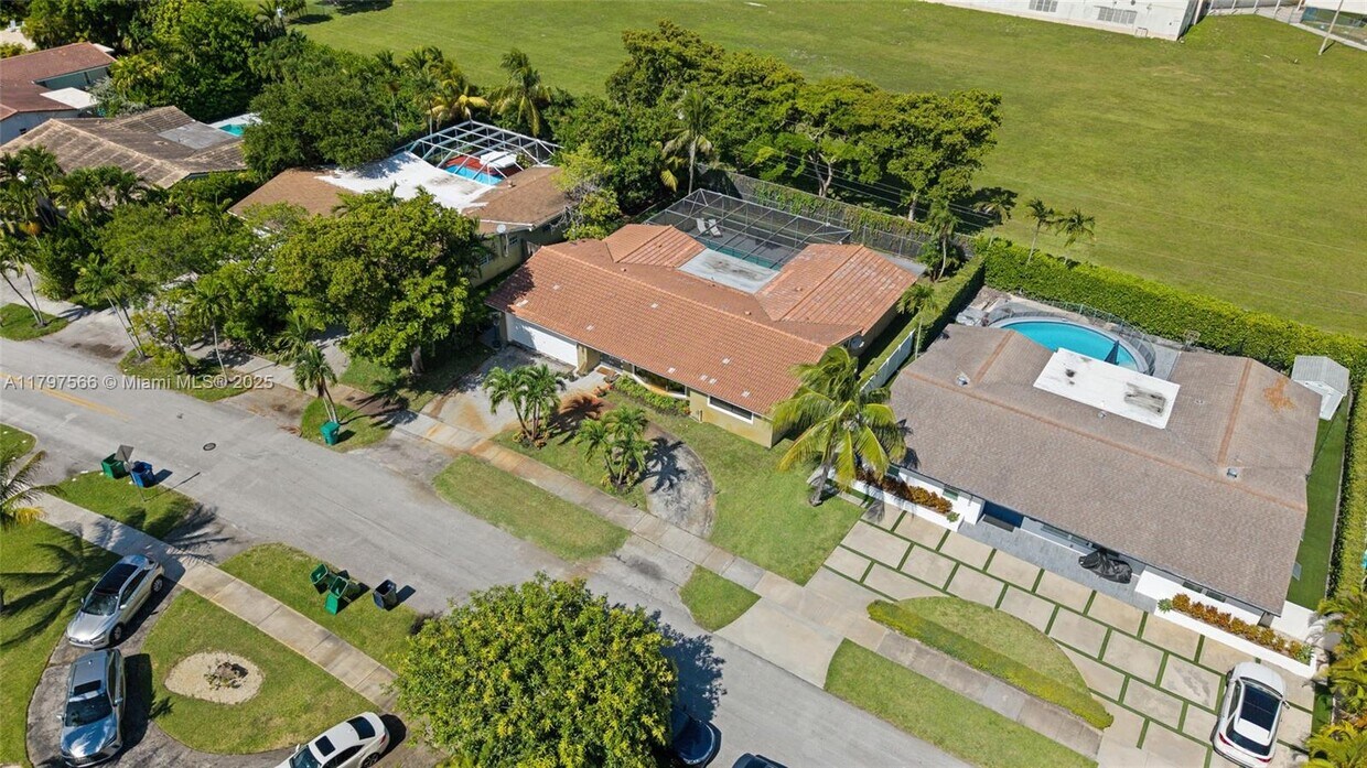 Foto principal - 20375 NE 22nd Pl