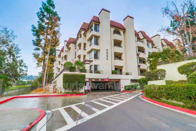 Foto del edificio - 5895 Friars Rd