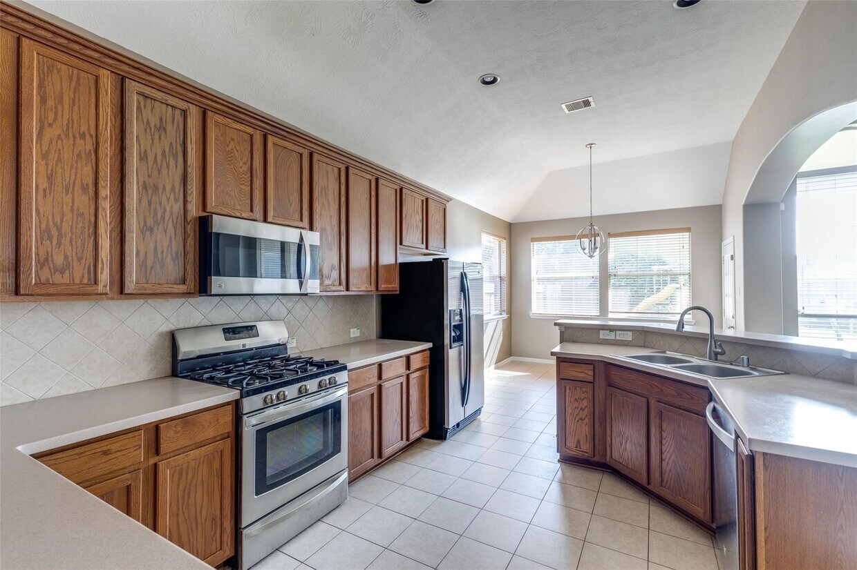 Foto del edificio - 24915 Garnet Shadow Ln