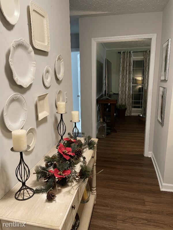 Foto del edificio - 4 br, 3 bath House - 1001 Apache Rd