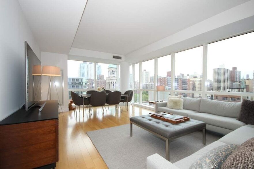 Foto principal - 2628 Broadway