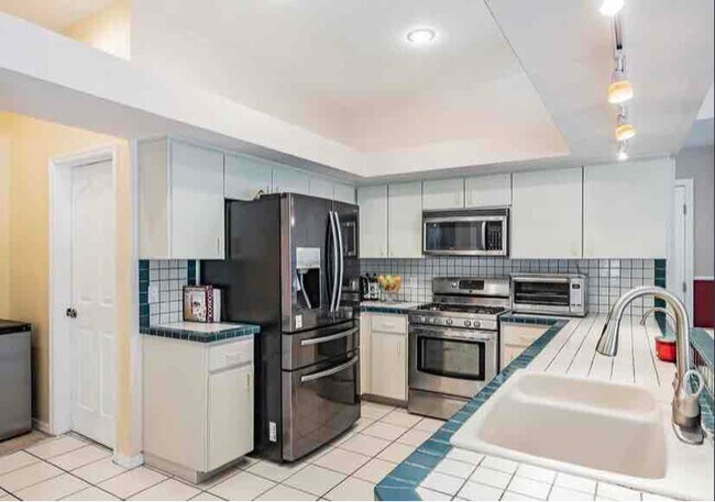 Foto del edificio - 18196 Winding Oaks Blvd