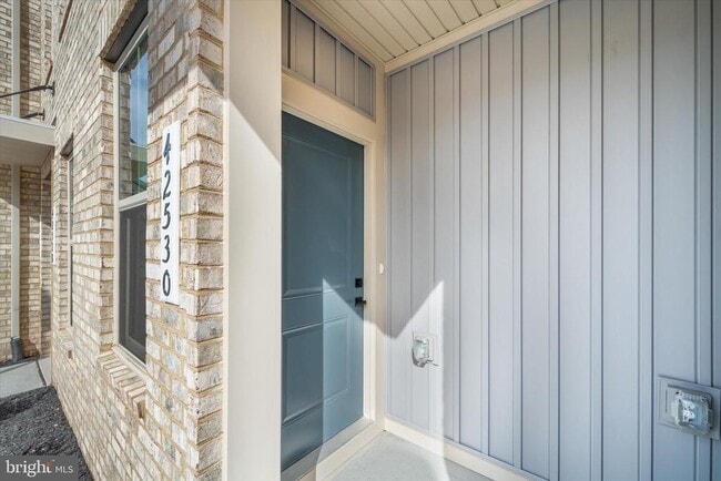 Building Photo - 42530 Invergordon Ter