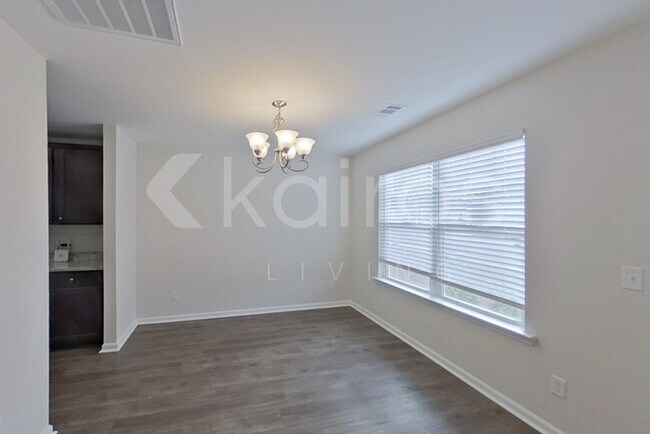 Foto del edificio - 100 St Matthew Wy