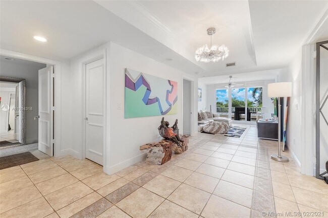 Building Photo - 789 Crandon Blvd