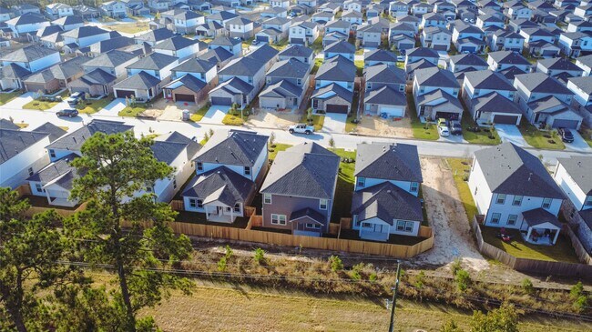 Foto del edificio - 8582 Blueberry Ash St