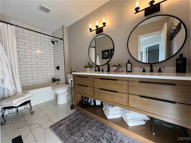 Foto del edificio - 191 Summerhaven Dr S