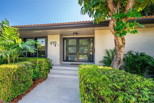 Building Photo - 419 Alamanda Dr