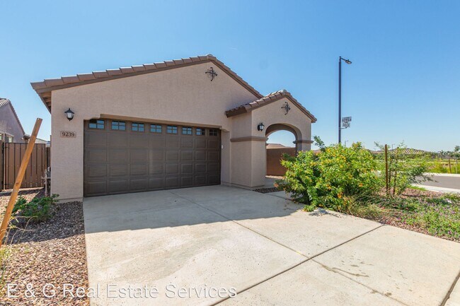 Building Photo - 3 br, 2 bath House - 9239 W Sells Dr