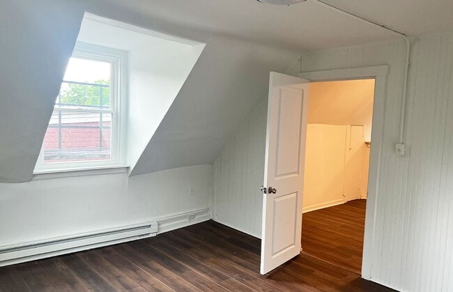 Building Photo - 2309 Clifton Ave