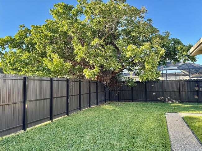 Foto del edificio - 609 NW 2nd Ave