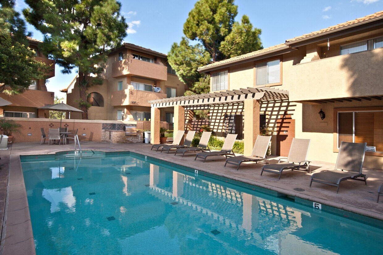 Elan Paseo Vista Apartments in Oceanside, CA