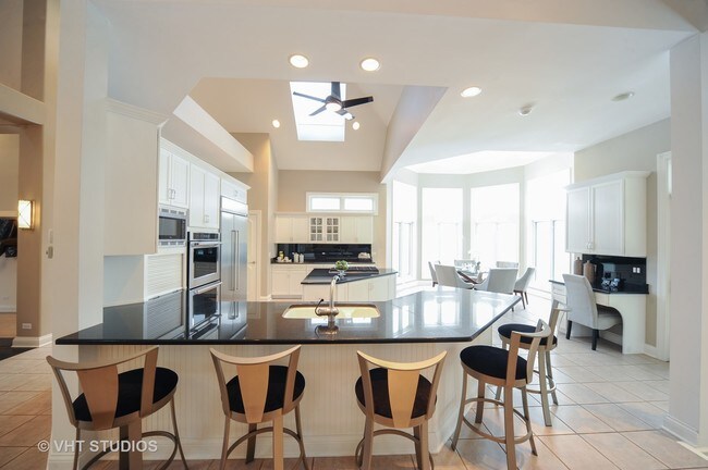 Foto del edificio - 5313 W River Bend Dr