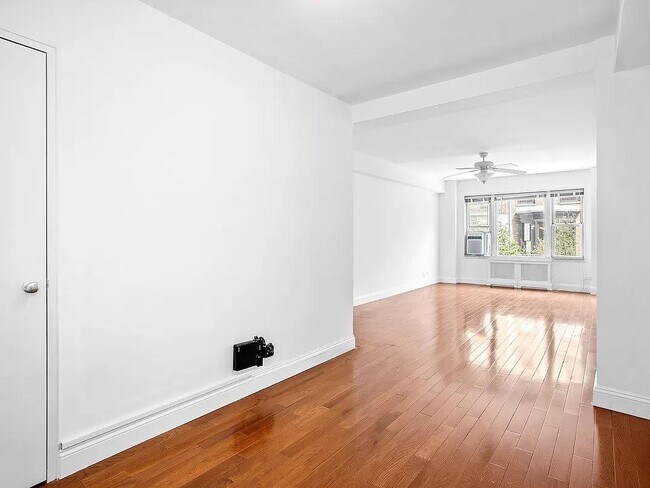 Foto del edificio - 135 Willow St