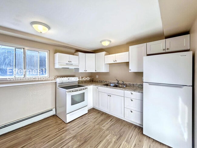 Building Photo - 1709 Hampton S