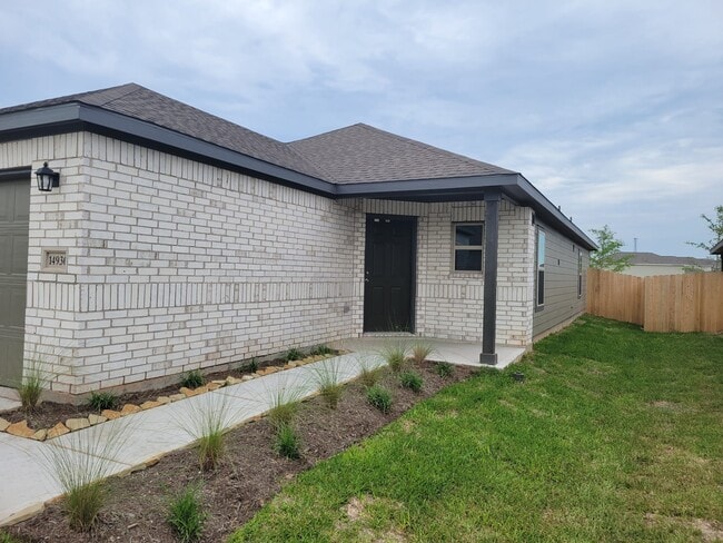 Building Photo - 14930 Dane Ct