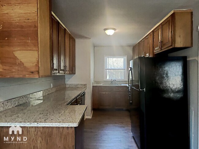 Foto del edificio - 6345 Oakview Ln
