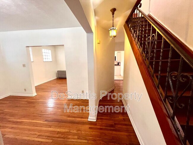 Foto del edificio - 3631 Childs St