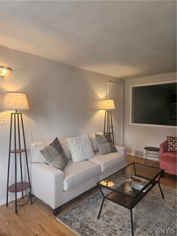 Foto del edificio - 237 Croly St