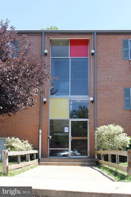 Foto del edificio - 7497 Princess Carol Ct