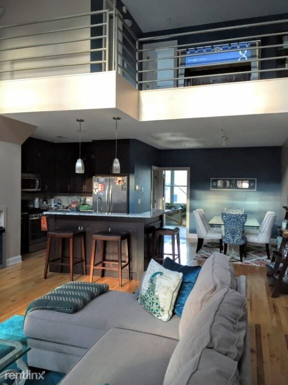 Building Photo - 2 br, 2 bath Condo - 2843 N Lincoln Ave 210