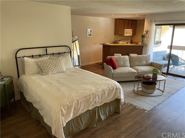 Foto del edificio - 5300 E Waverly Dr