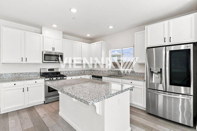 Building Photo - 3033 Welton Cir