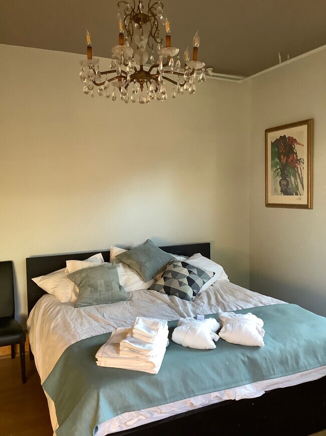 Foto del edificio - 1081 N Marion St