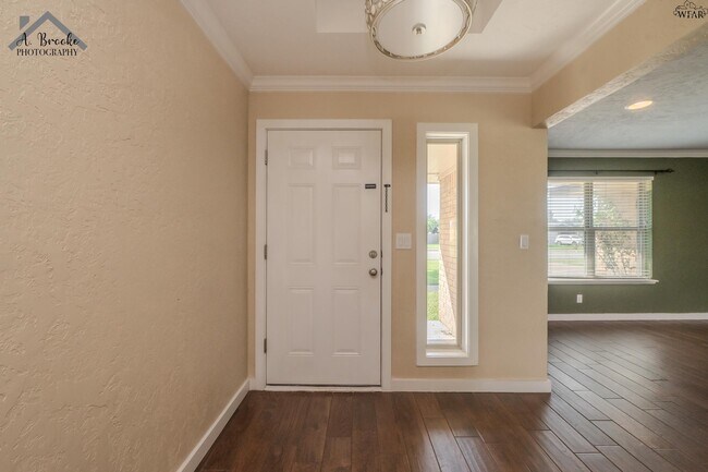 Foto del edificio - 6714 Kit Carson Trail