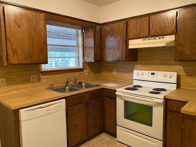 Building Photo - 114 Cherie Ln