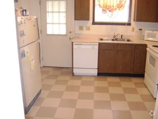 Building Photo - 1501 Ensign Dr