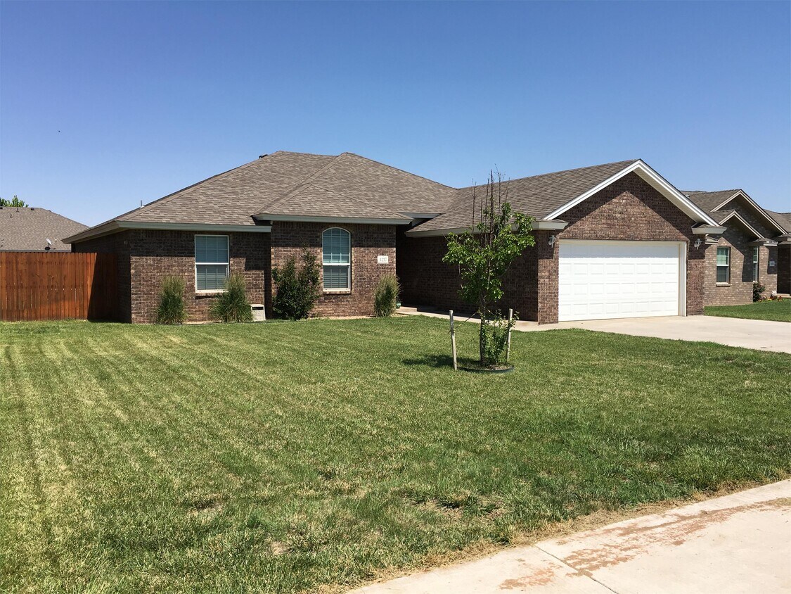 Primary Photo - 4217 Sandstone Dr