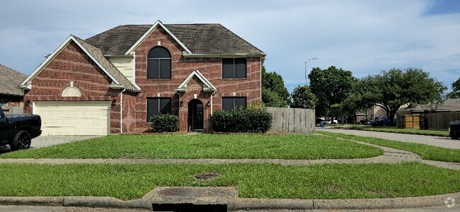Building Photo - 7804 Broken Arrow St
