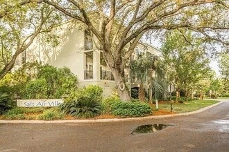 Building Photo - 150 Salt Air Dr