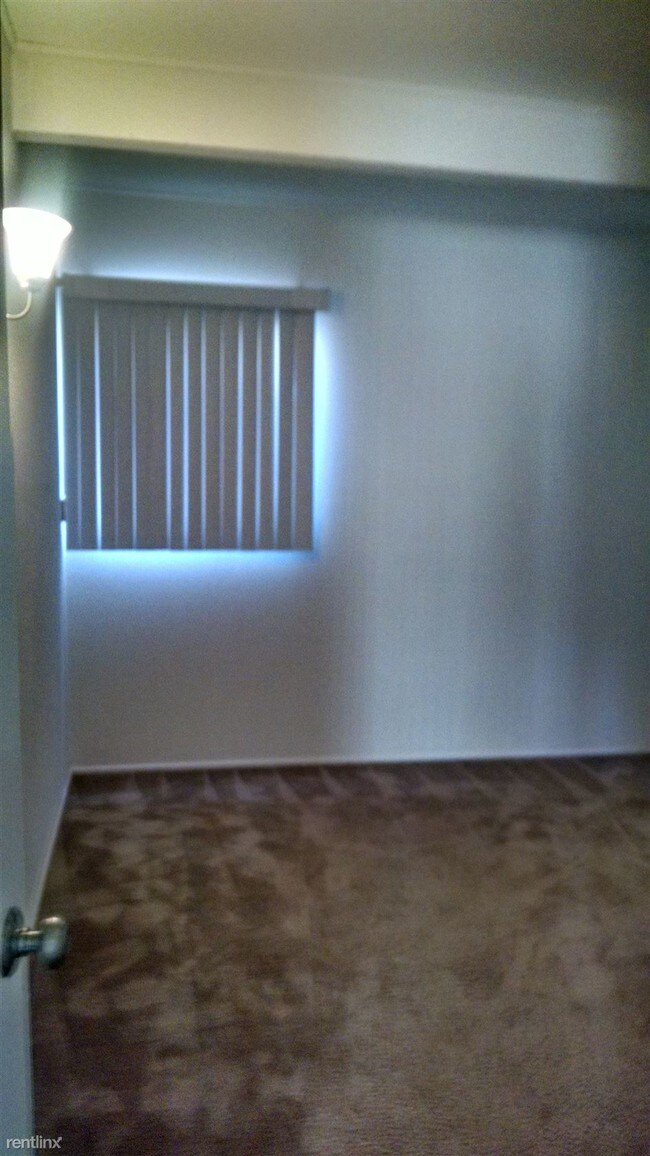 Building Photo - 7315 Woodman Ave
