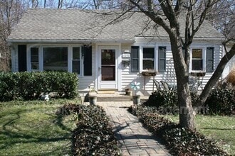 Building Photo - 1202 Cherry Ave