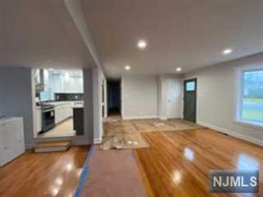 Foto del edificio - 283 Taft Rd