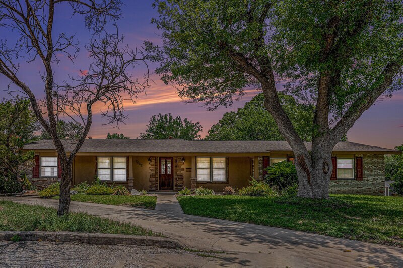 Primary Photo - 7527 Quail Run Dr